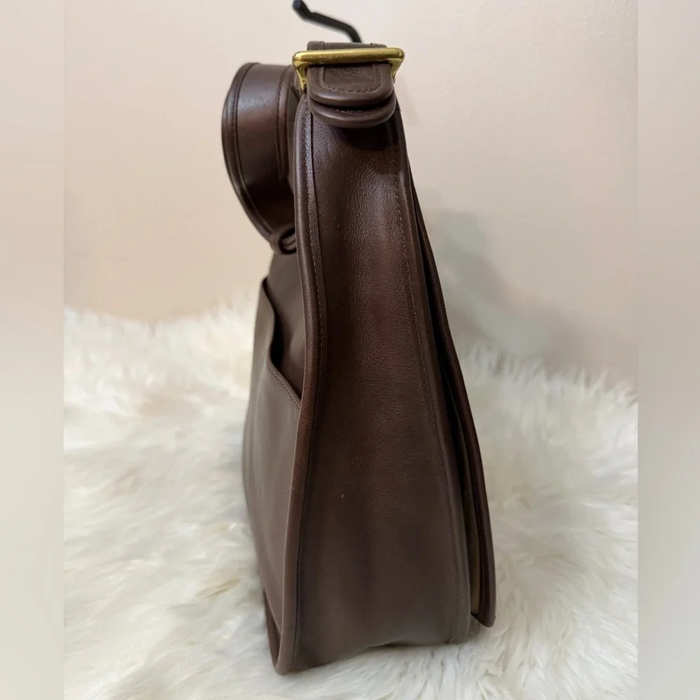 Vintage Coach #9718 Elegant Brown Leather Men's Bag